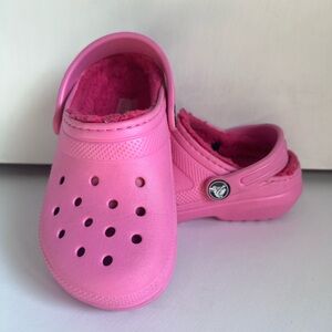 CROCS Girls Pink Fleece-Lined Slippers Size 10